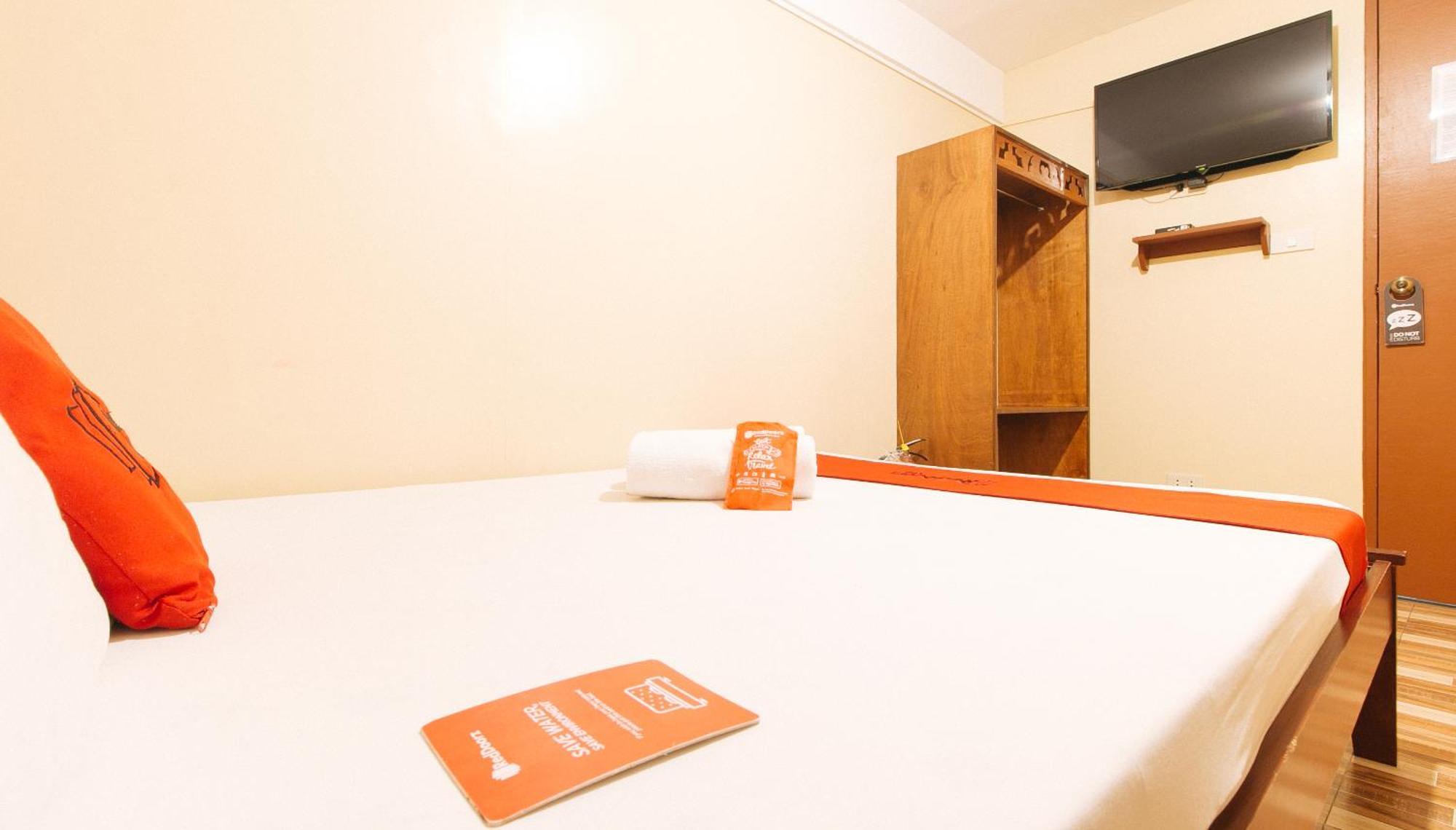 Reddoorz Near Pnr Espana Station Manila Ngoại thất bức ảnh