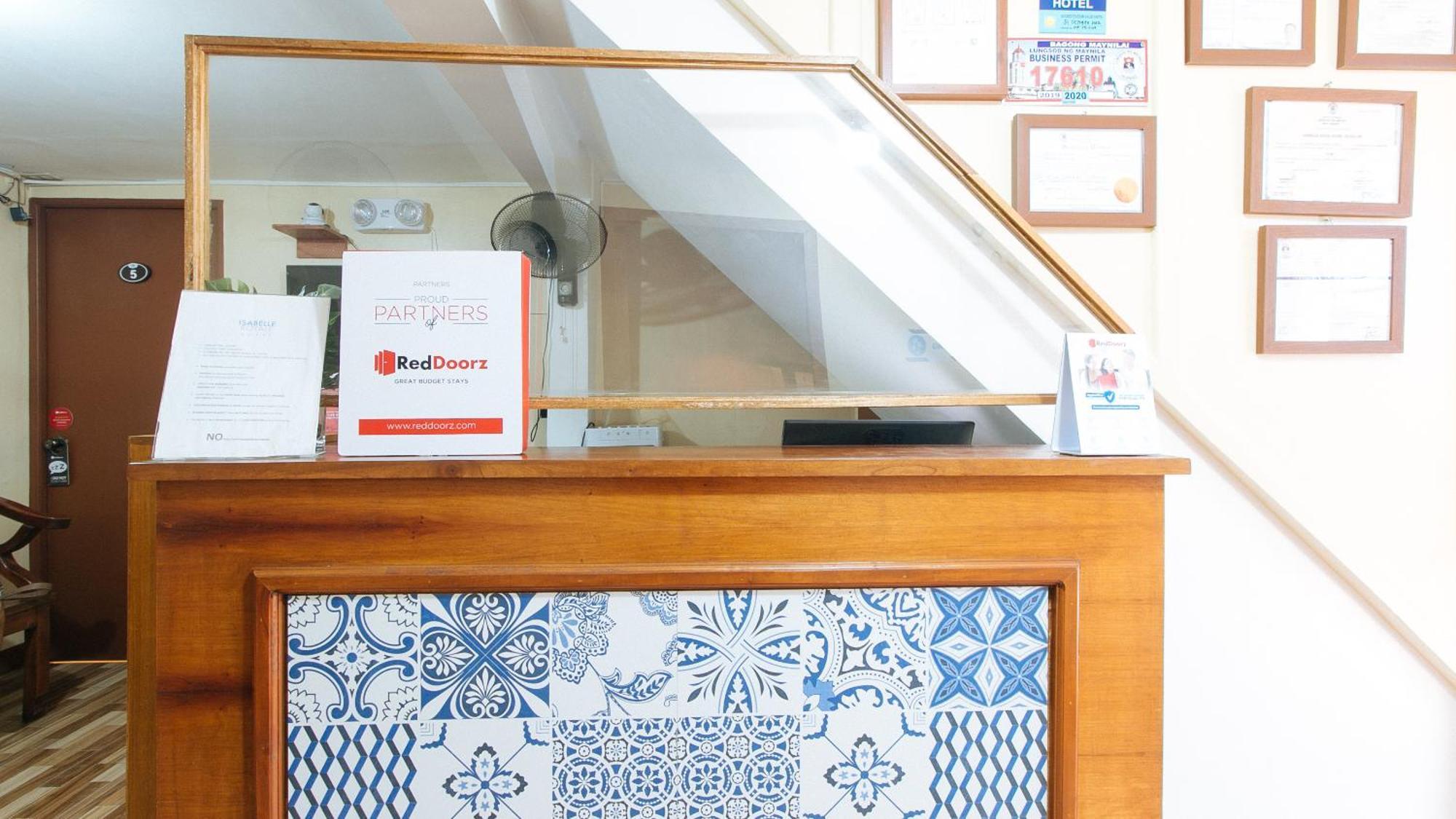 Reddoorz Near Pnr Espana Station Manila Ngoại thất bức ảnh